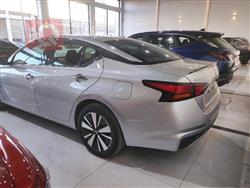 نيسان ألتيما